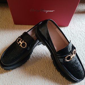Authentic Salvatore Ferragamo Bleeker Reversible Bit Lugged Leather Loafers